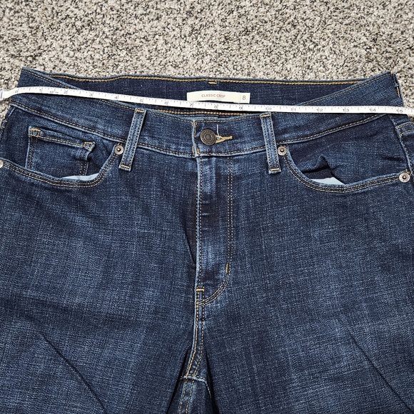 NEW Levi's Cropped Mid Rise Jeans - Picture 12 of 15